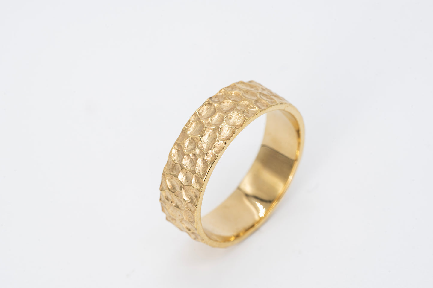 SOLENE- 9CT Gold Band