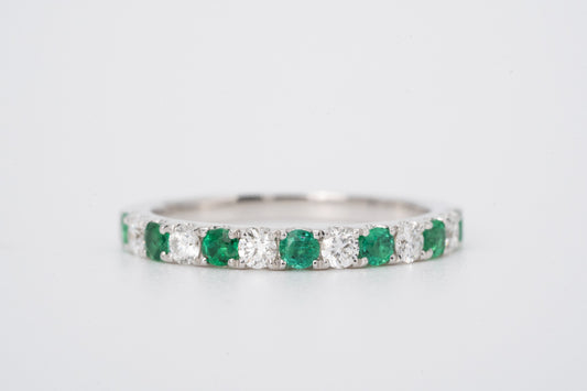 VALERA -18CT White Gold Emerald Diamond Ring