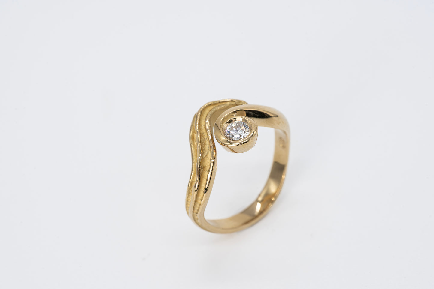 ELYSIA - 18CT Yellow Gold Organic Diamond Ring