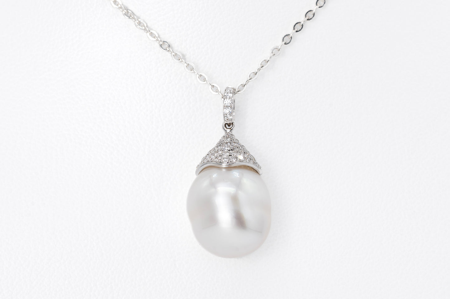 VIONNE - 18CT White Gold, South Sea Pearl Pendant