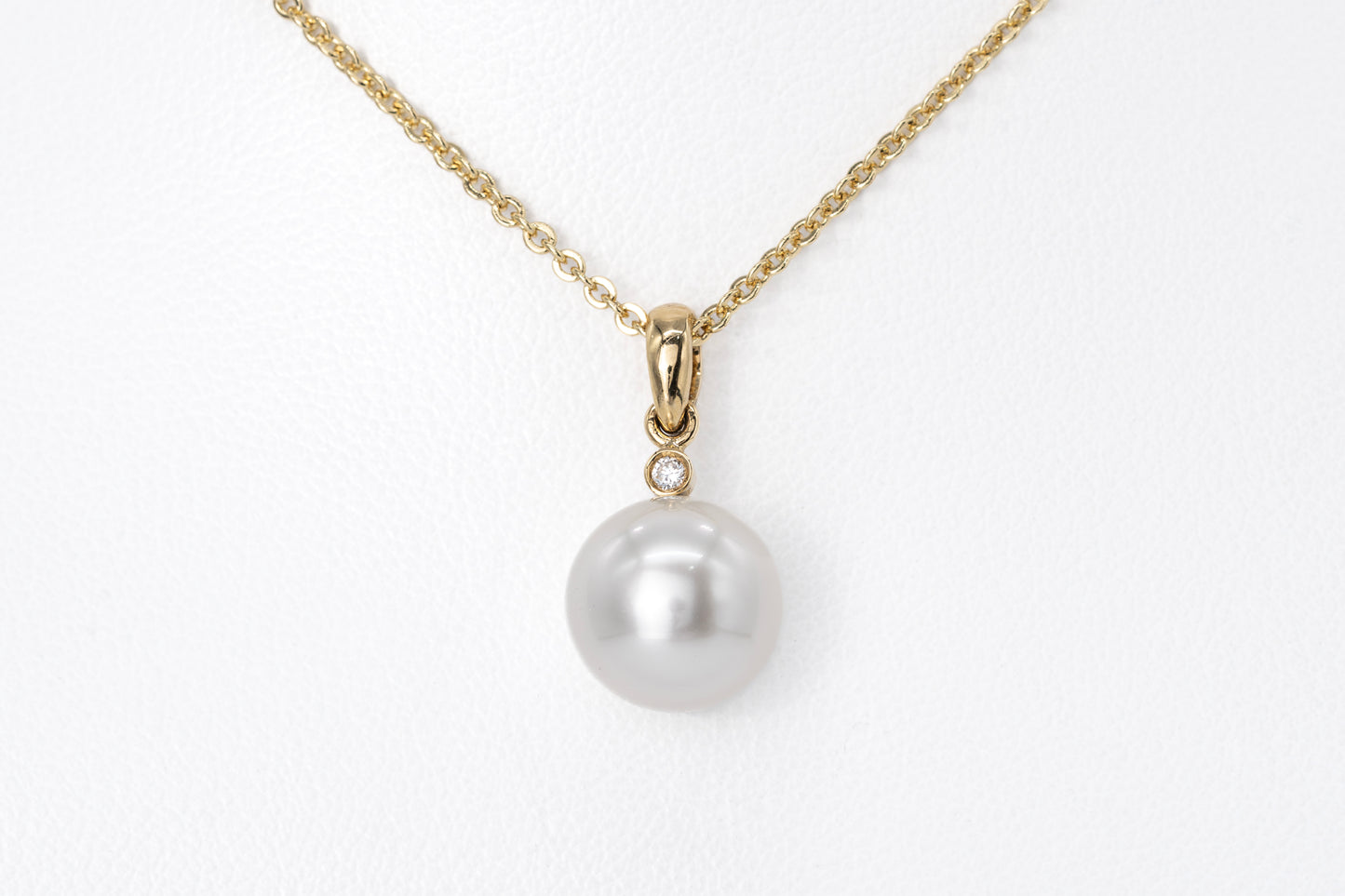 SOLENNE - 18CT Yellow Gold, South Sea Pearl Pendant