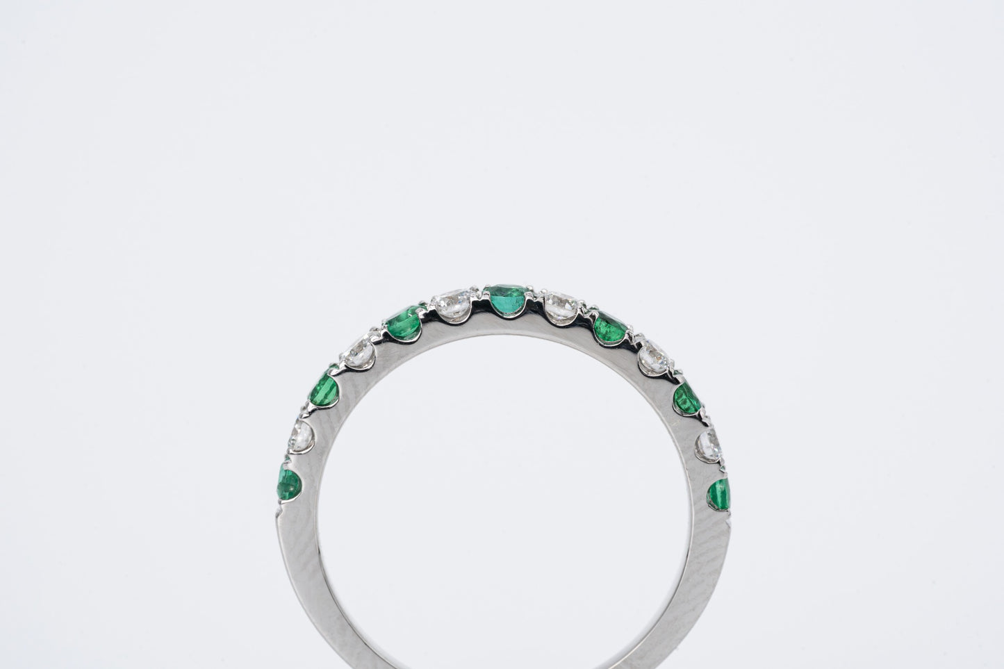 VALERA -18CT White Gold Emerald Diamond Ring