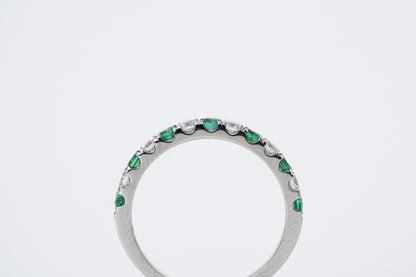 VALERA -18CT White Gold Emerald Diamond Ring