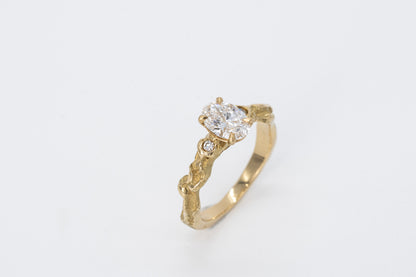 AURIELA - 18CT Yellow Gold Engraved Diamond Ring