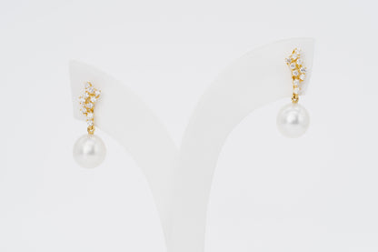 18CT White Gold - ANNALISE Diamond Pearl Drop Earrings