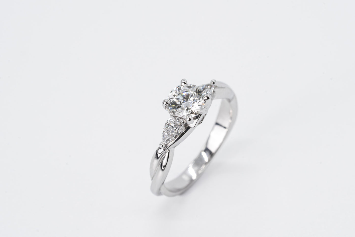 AMARA - 18CT Diamond Ring