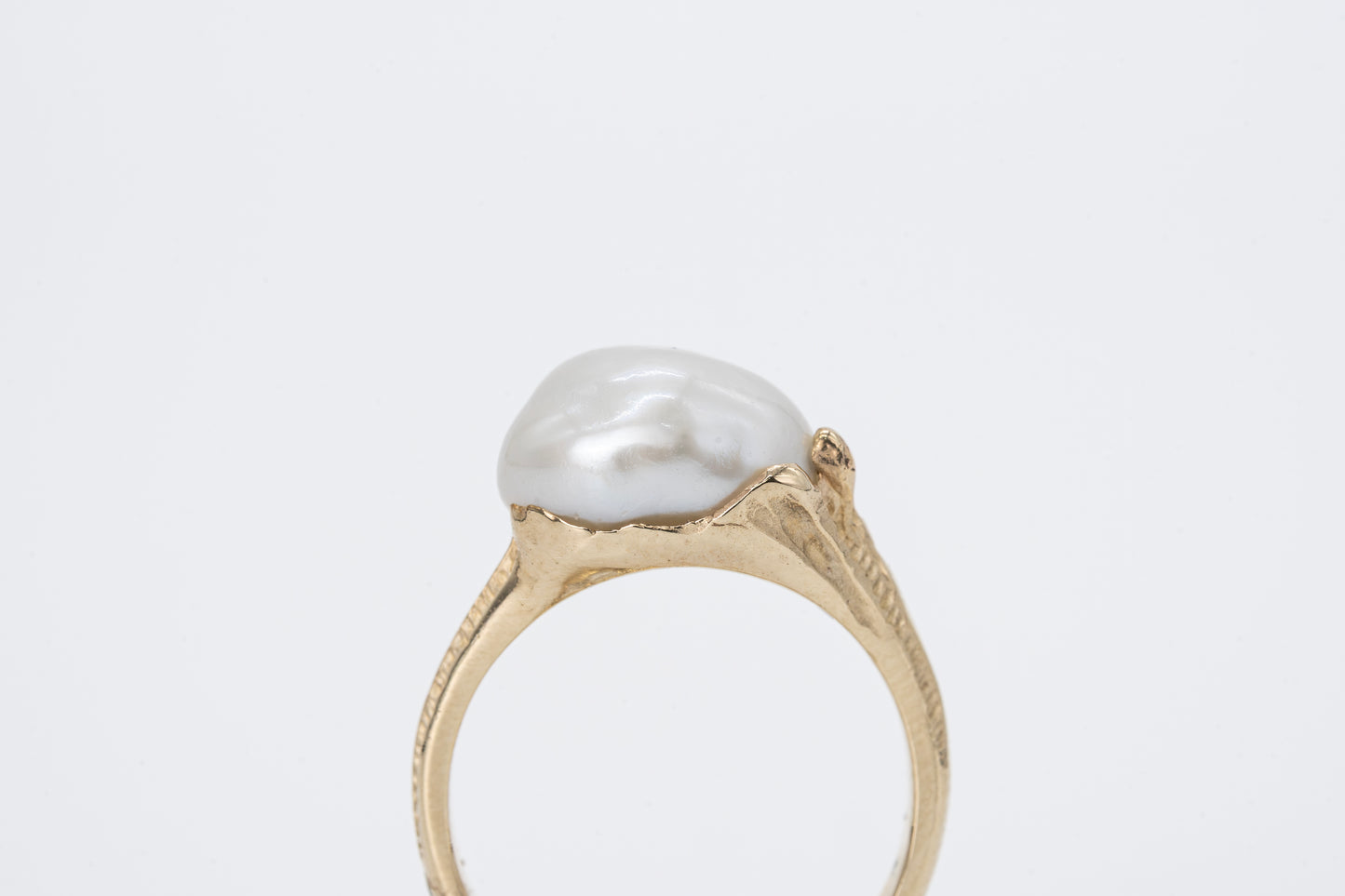 ISLA - 9CT Yellow Gold Pearl Ring