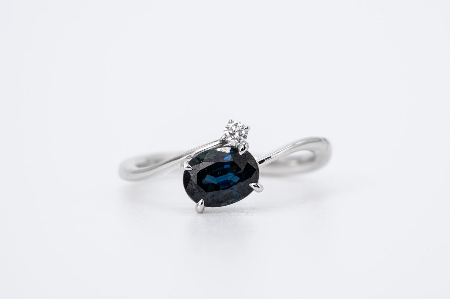 LIORA - 18CT White Gold Sapphire Ring