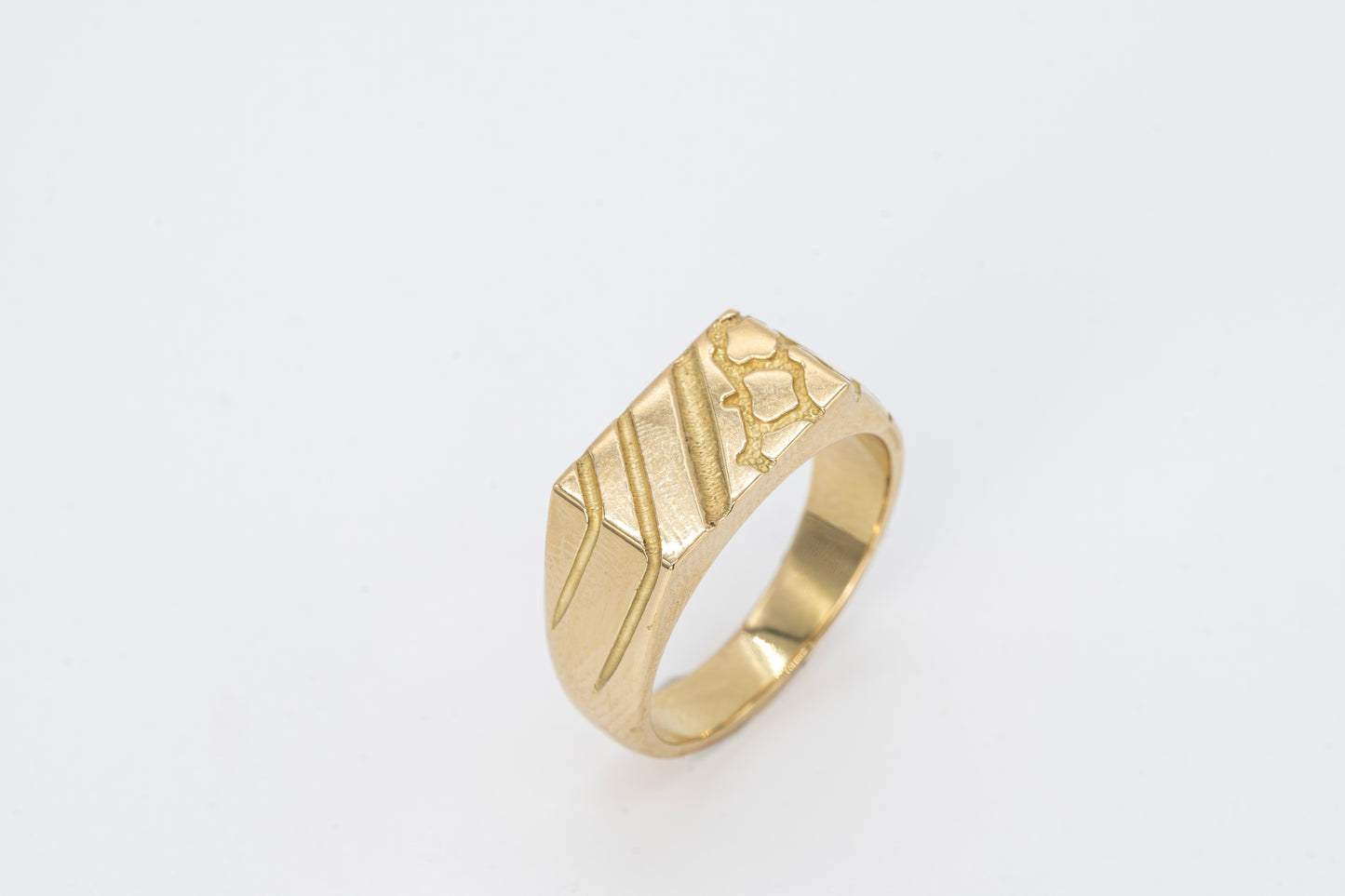 ALEXNDR - 18CT Yellow Gold Engraved Ring
